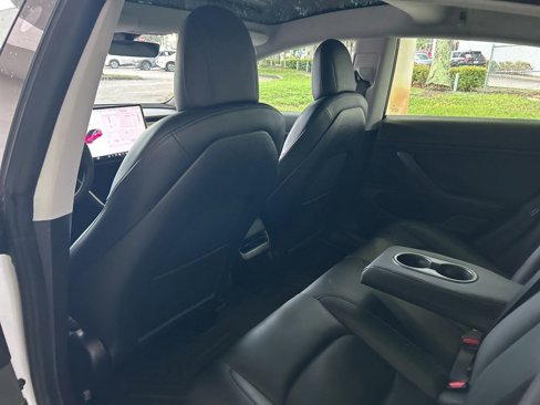 Used 2020 Tesla Model 3 image 31