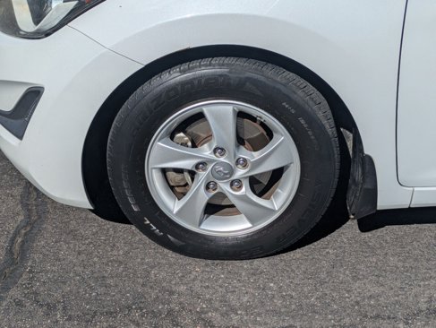 Used 2015 Hyundai Elantra SE image 13