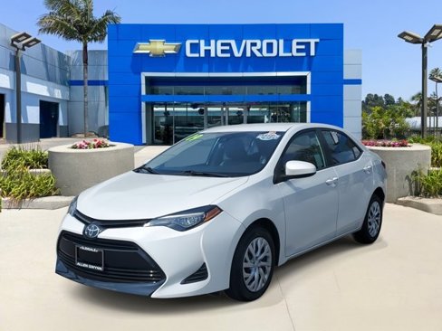 Used 2019 Toyota Corolla LE image 2