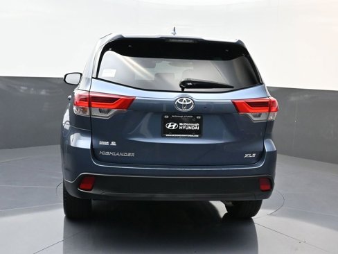Used 2019 Toyota Highlander SE image 4