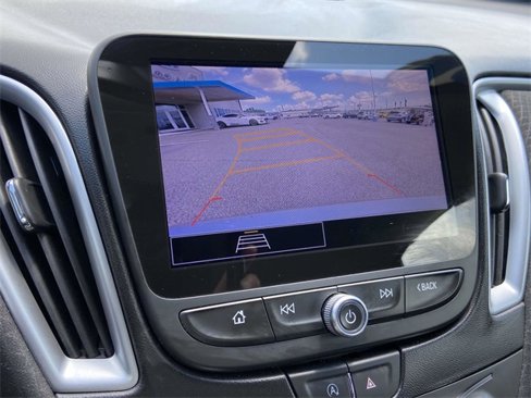 Used 2023 Chevrolet Malibu LT image 18