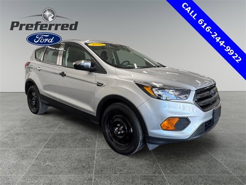 Used 2019 Ford Escape S image 3