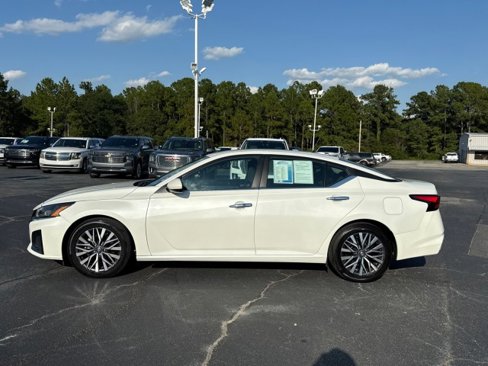 Used 2023 Nissan Altima 2.5 SV image 6