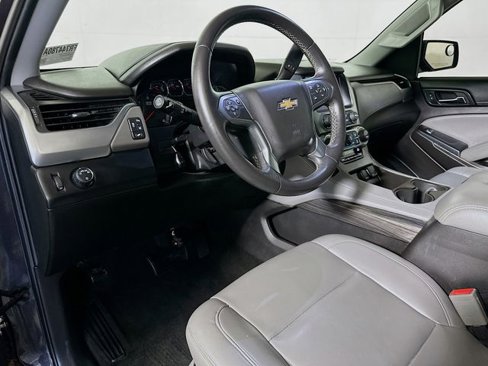 Used 2015 Chevrolet Suburban LT image 11