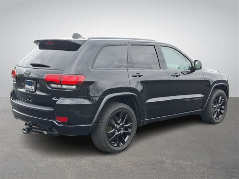 Used 2019 Jeep Grand Cherokee Altitude image 6