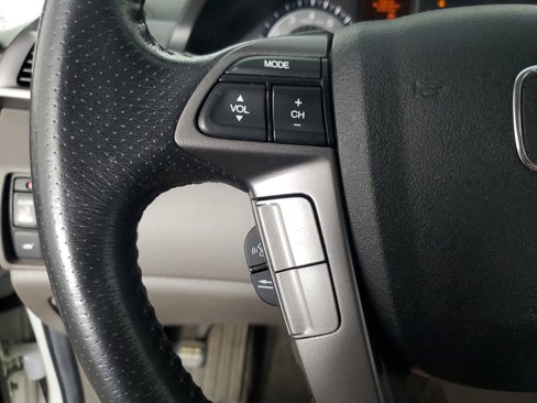 Used 2013 Honda Odyssey Touring Elite image 27