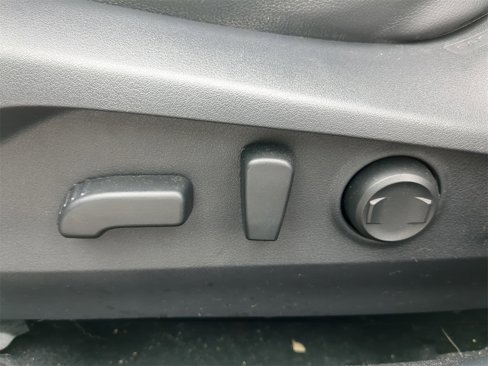 Used 2020 Subaru Outback Limited image 19