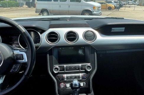 Used 2019 Ford Mustang Premium image 6