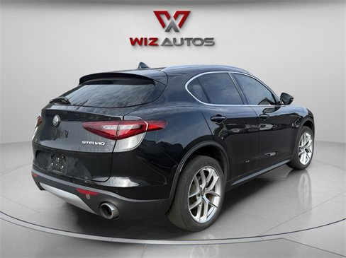 Used 2018 Alfa Romeo Stelvio Ti image 5