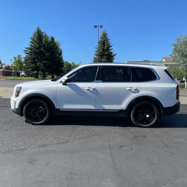 Used 2020 Kia Telluride EX w/ EX Premium Package image 2