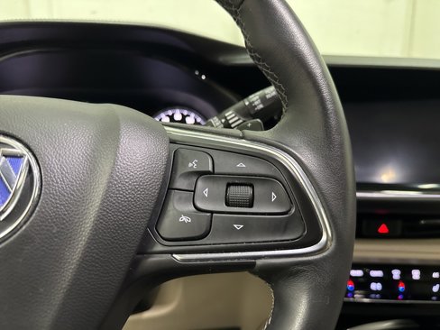 Used 2021 Buick Envision Essence image 39