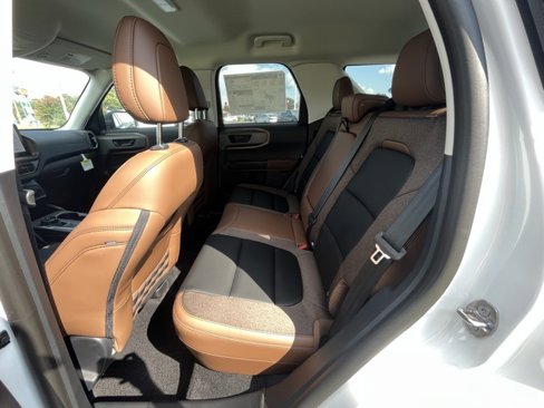 New 2025 Ford Bronco Sport Outer Banks image 9