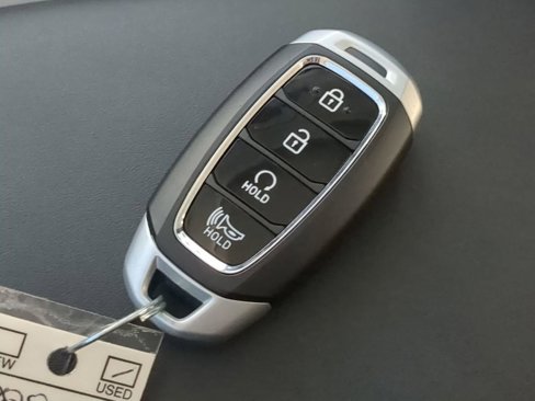 Used 2025 Hyundai Venue SEL image 28