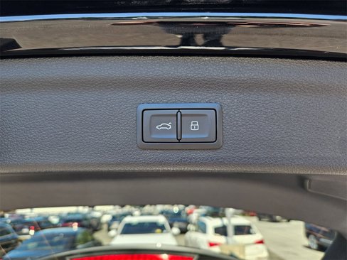 New 2025 Audi Q3 2.0T Premium image 24