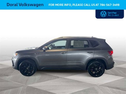 Used 2022 Volkswagen Taos SE w/ Panoramic Sunroof Package image 5