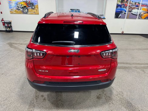 Used 2018 Jeep Compass Latitude w/ Cold Weather Group image 19