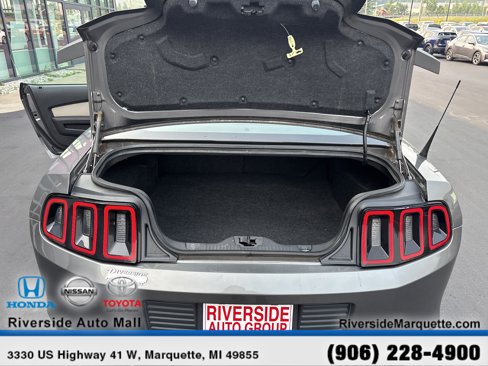 Used 2013 Ford Mustang Coupe image 8