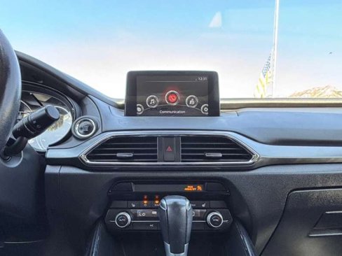 Used 2019 MAZDA CX-9 Touring w/ Touring Premium Package image 19