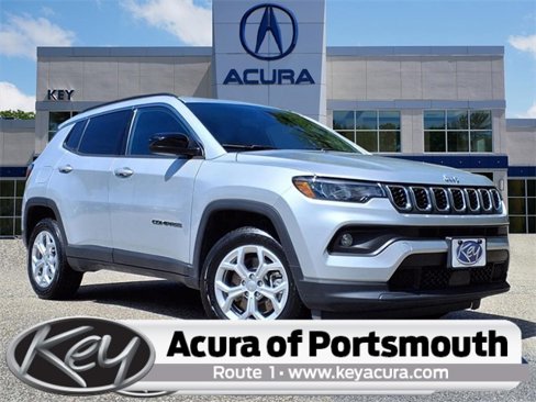 Used 2024 Jeep Compass Latitude image 1
