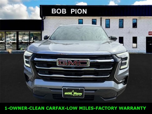 Used 2025 GMC Terrain Elevation image 2