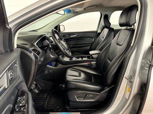 Used 2019 Ford Edge Titanium image 12