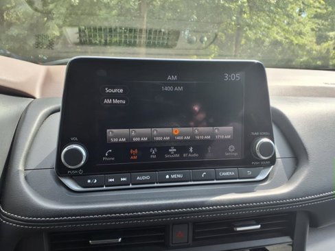 Used 2023 Nissan Rogue SV image 22