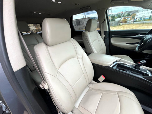 Used 2020 Buick Enclave Essence image 61