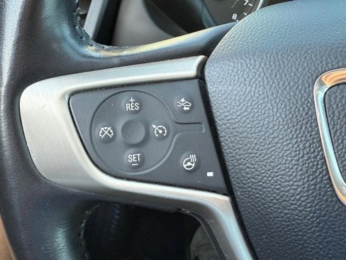 Used 2019 GMC Terrain Denali w/ Advanced Safety Package image 18