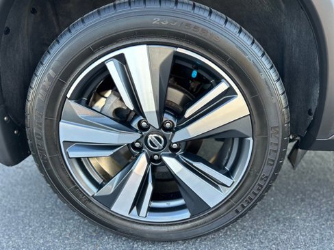 Used 2021 Nissan Rogue SL w/ Premium Package image 13