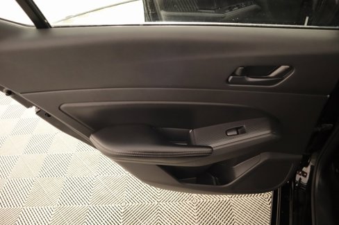 Used 2024 Nissan Altima 2.5 SV image 15