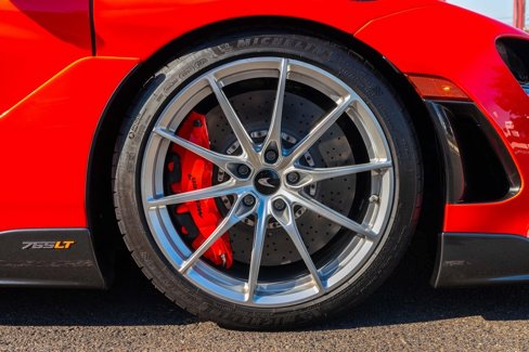 Used 2022 McLaren 765LT image 36