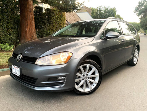 Used 2017 Volkswagen Golf SE image 2