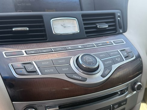 Used 2013 INFINITI M35 w/ Premium Pkg image 25