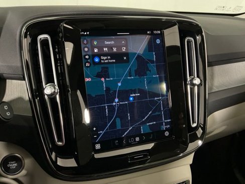 New 2025 Volvo XC40 B5 Plus w/ Protection Package Premier image 14