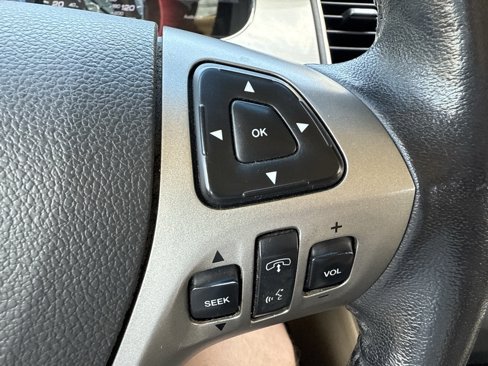 Used 2015 Ford Taurus SEL w/ Equipment Group 201A image 21