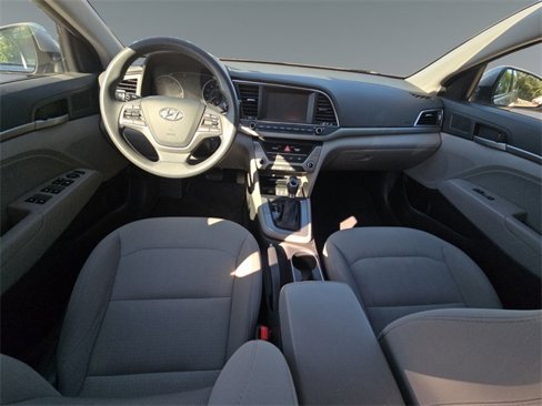 Used 2017 Hyundai Elantra SE image 14