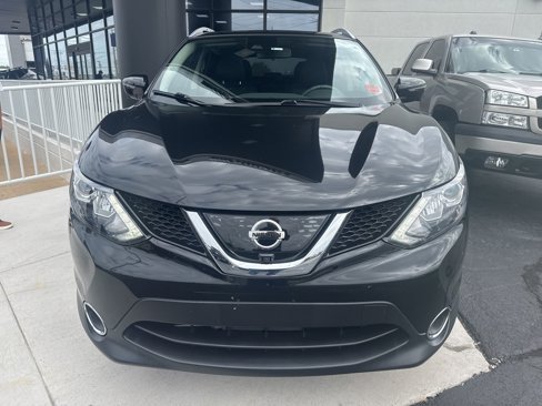 Used 2018 Nissan Rogue Sport SL w/ SL Premium Package image 9