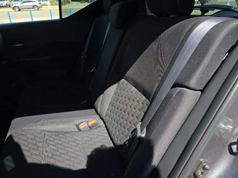 Used 2022 Nissan Kicks SV image 29