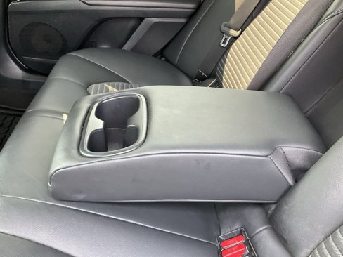 Used 2018 Toyota Camry SE image 18