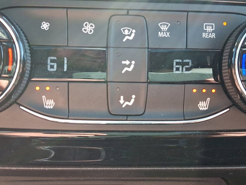 Used 2021 Buick Encore GX Essence w/ Advanced Technology Package image 28