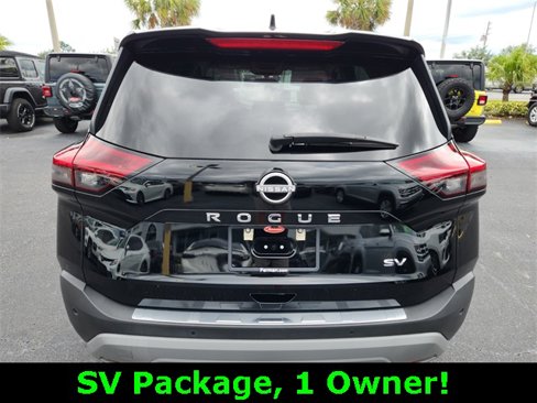 Used 2022 Nissan Rogue SV image 6