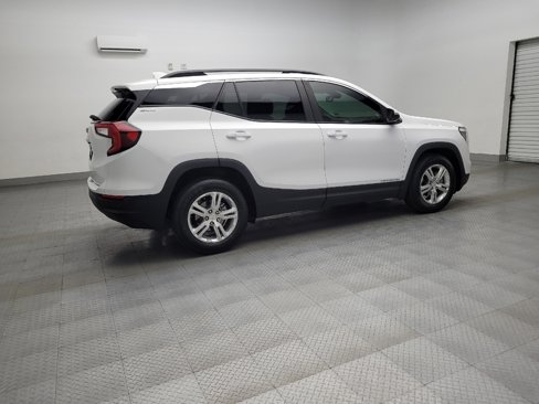 Used 2022 GMC Terrain SLE w/ Driver Convenience Package image 10