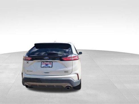 Used 2019 Ford Edge SEL w/ Equipment Group 201A image 9