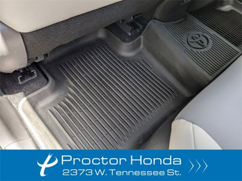 Used 2022 Toyota RAV4 XLE Premium image 38