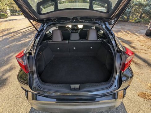 Used 2019 Toyota C-HR Limited image 13