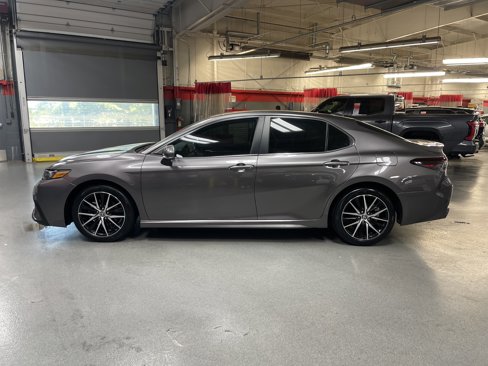 Certified 2023 Toyota Camry SE image 7