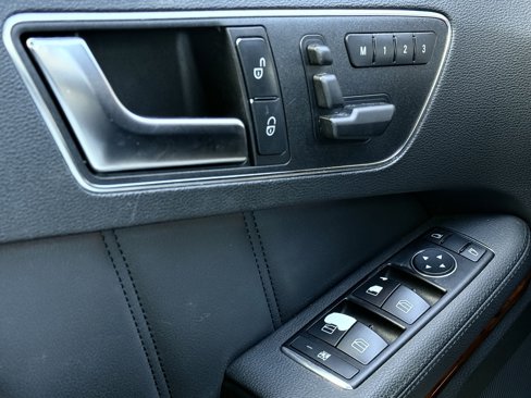 Used 2012 Mercedes-Benz E 350 4MATIC Sedan image 34