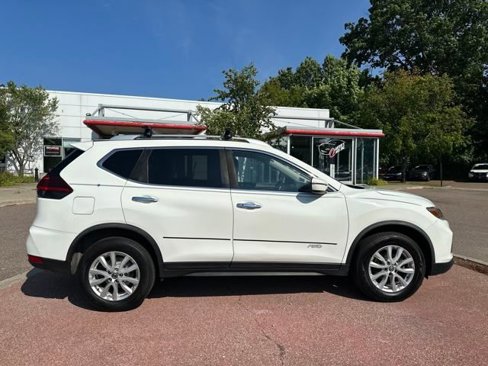 Used 2019 Nissan Rogue SV image 6