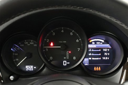 Certified 2024 Porsche Macan image 16