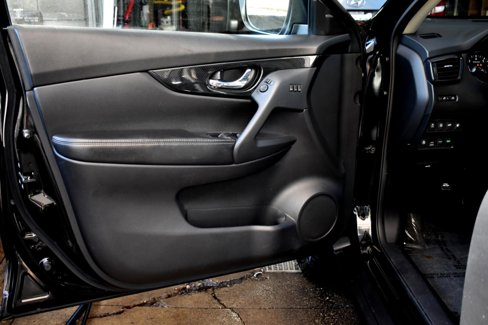 Used 2018 Nissan Rogue SL w/ Premium Package image 32